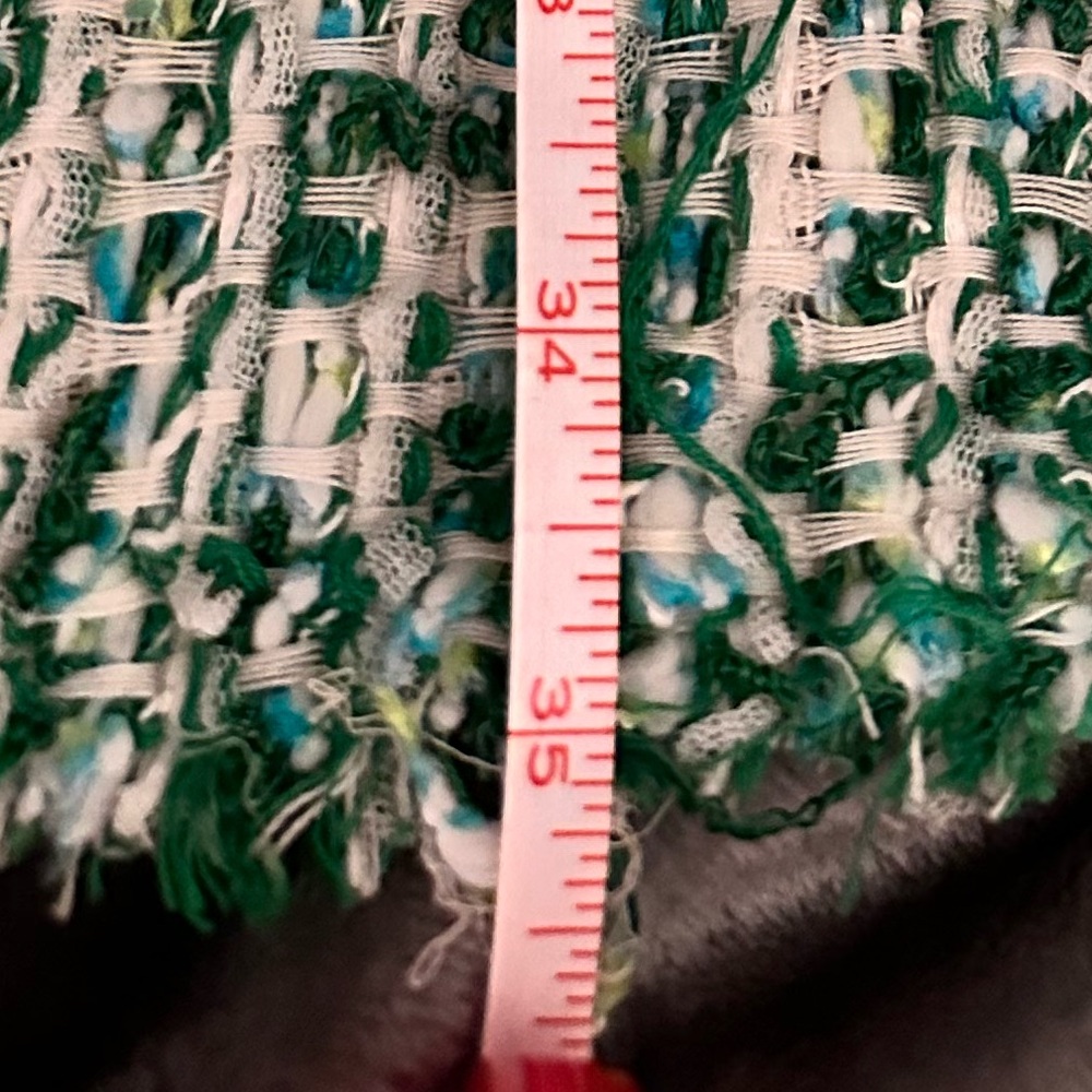 🔥Beautiful, Classic CH by Carolina Herrera Green & White Tweed Mini Dress Size 8 - Picture 15 of 15